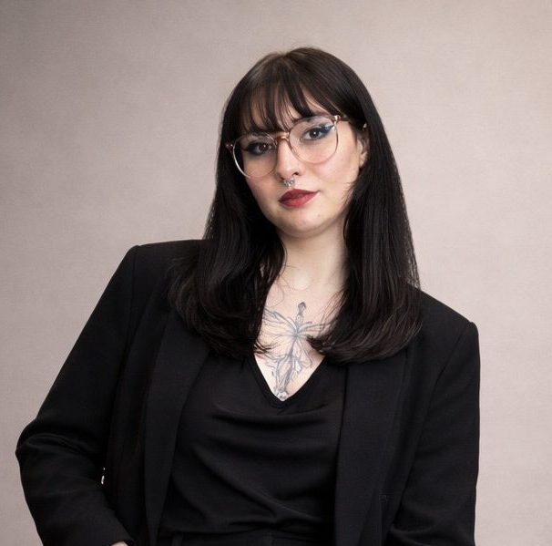 Angel Scale FriseurTeam Feldstraße Simplie Extensions Haarverlängerung Blondexpert Simplie Friseur Haarverdichtung Haarverlängerung Calligraphy Cut